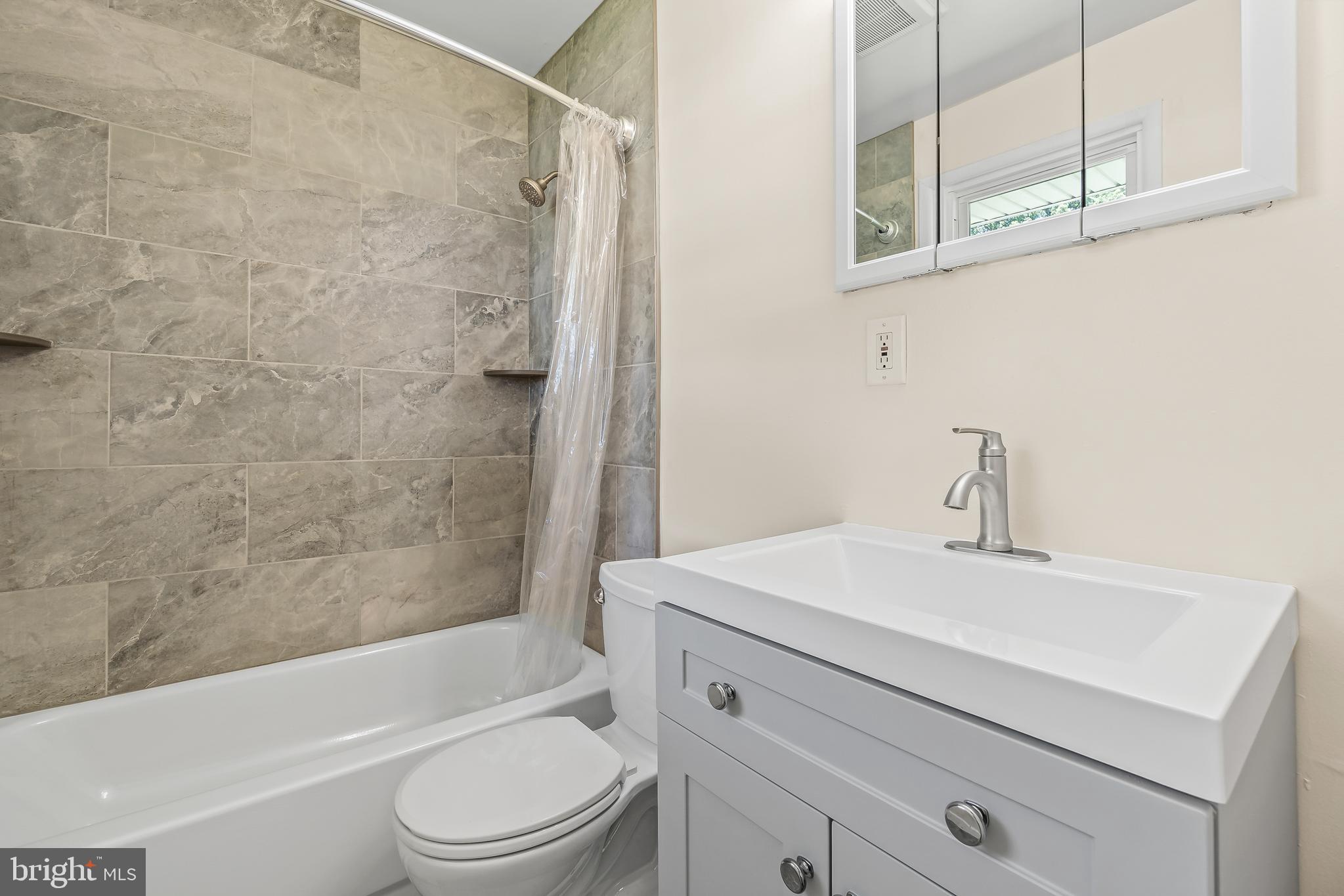 5306 Ravensworth Road Springfield, VA 22151 - Photo 10 of 36