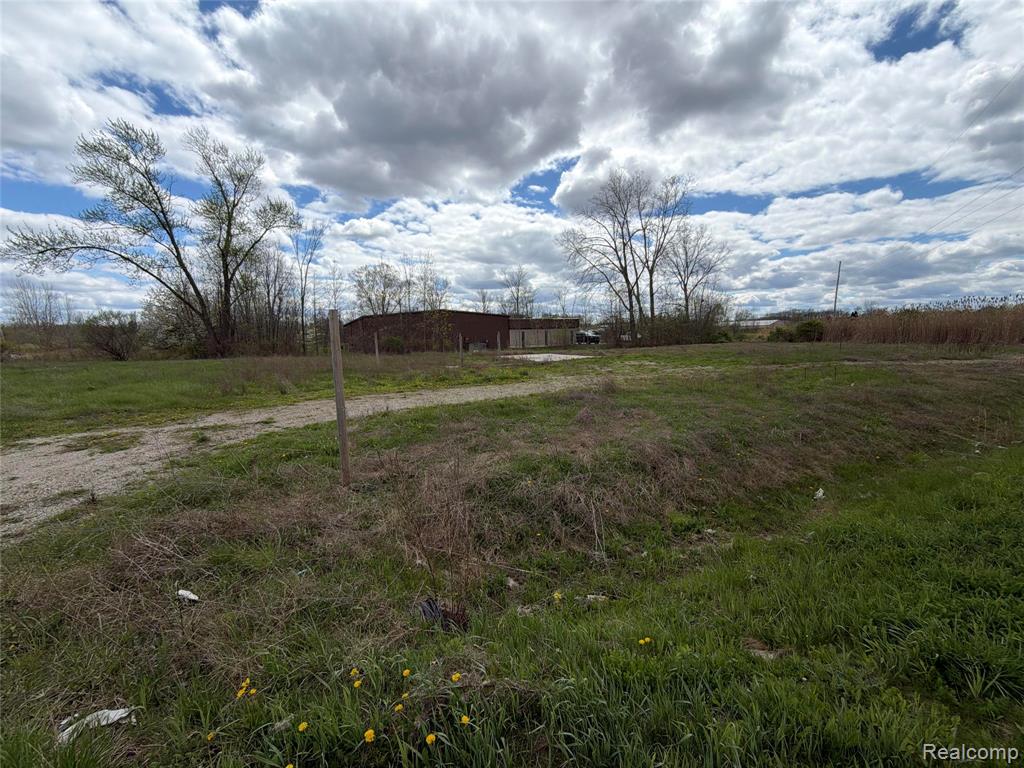3155 West Thompson Road Fenton, MI 48430 - Photo 2 of 3