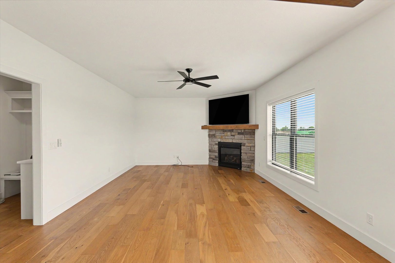 301 Sutton Street Savoy, IL 61874 - Photo 13 of 68