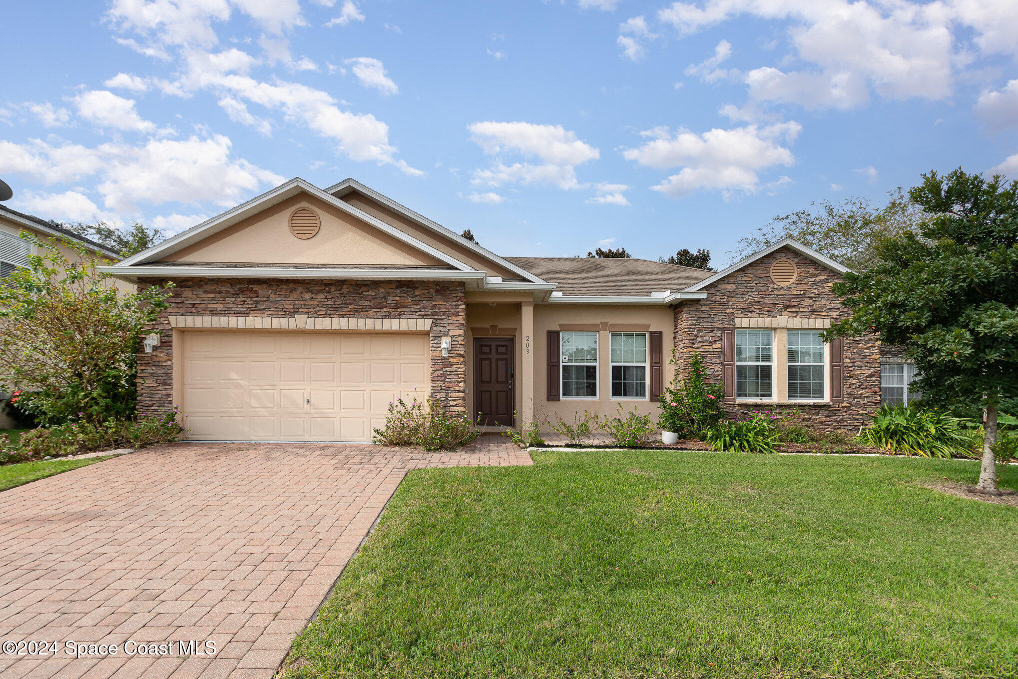 203 West Fiesta Key Loop DeLand, FL 32720 - Photo 1 of 30 Front of the house