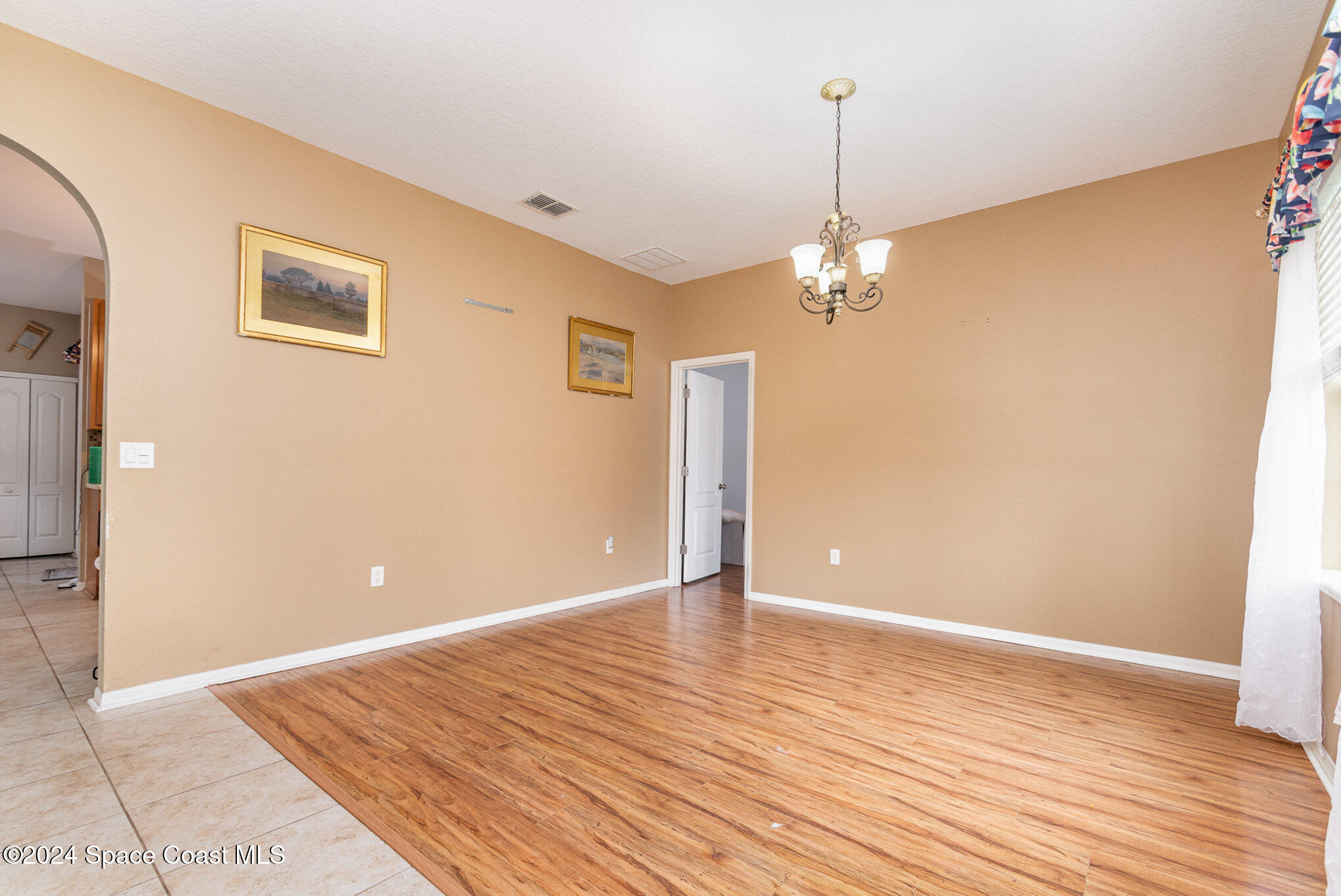 203 West Fiesta Key Loop DeLand, FL 32720 - Photo 4 of 30 004_file_419