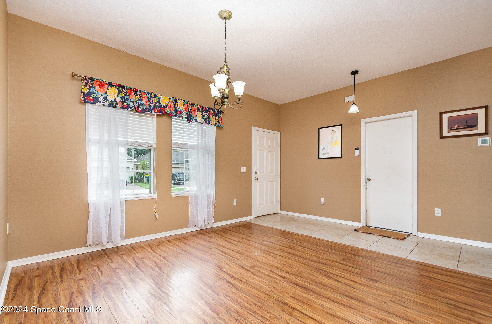 203 West Fiesta Key Loop DeLand, FL 32720 - Photo 6 of 30 006_file_959