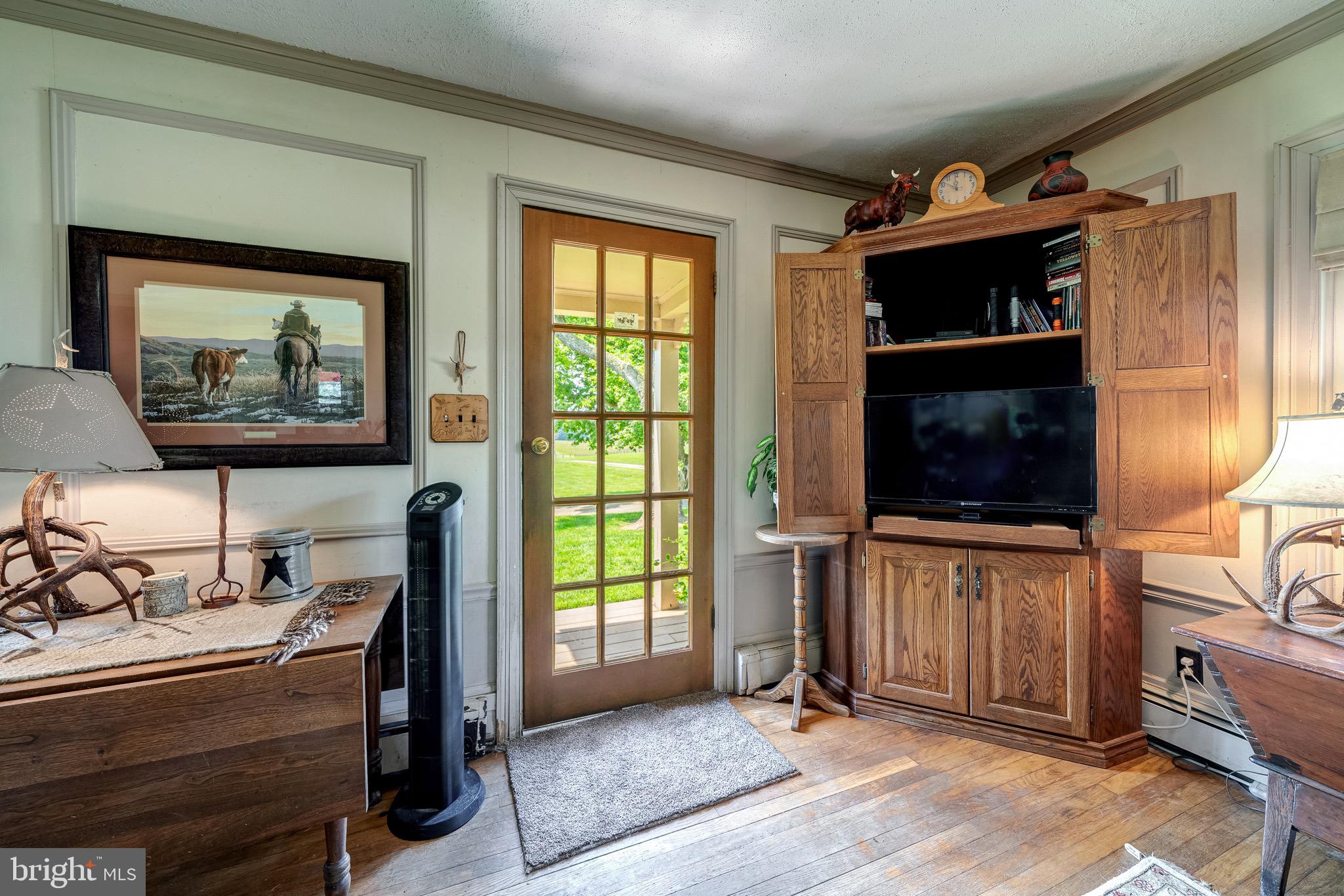 3637 Millwood Road Boyce, VA 22620 - Photo 39 of 62 a view of a livingroom with furniture and windows