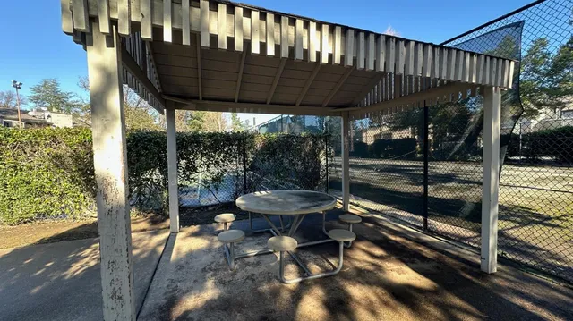 $394,500 | 7802 Hampton Lane, Citrus Heights, CA 95610