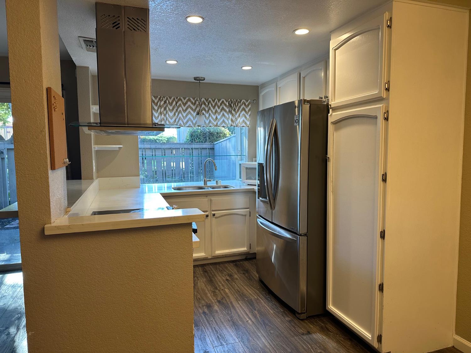 7802 Hampton Lane Citrus Heights, CA 95610 - Photo 3 of 22