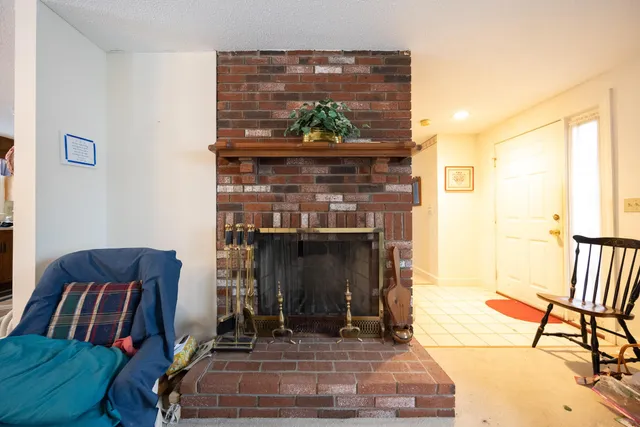 $399,000 | 232 Winding Pond Road, Londonderry, NH 03053