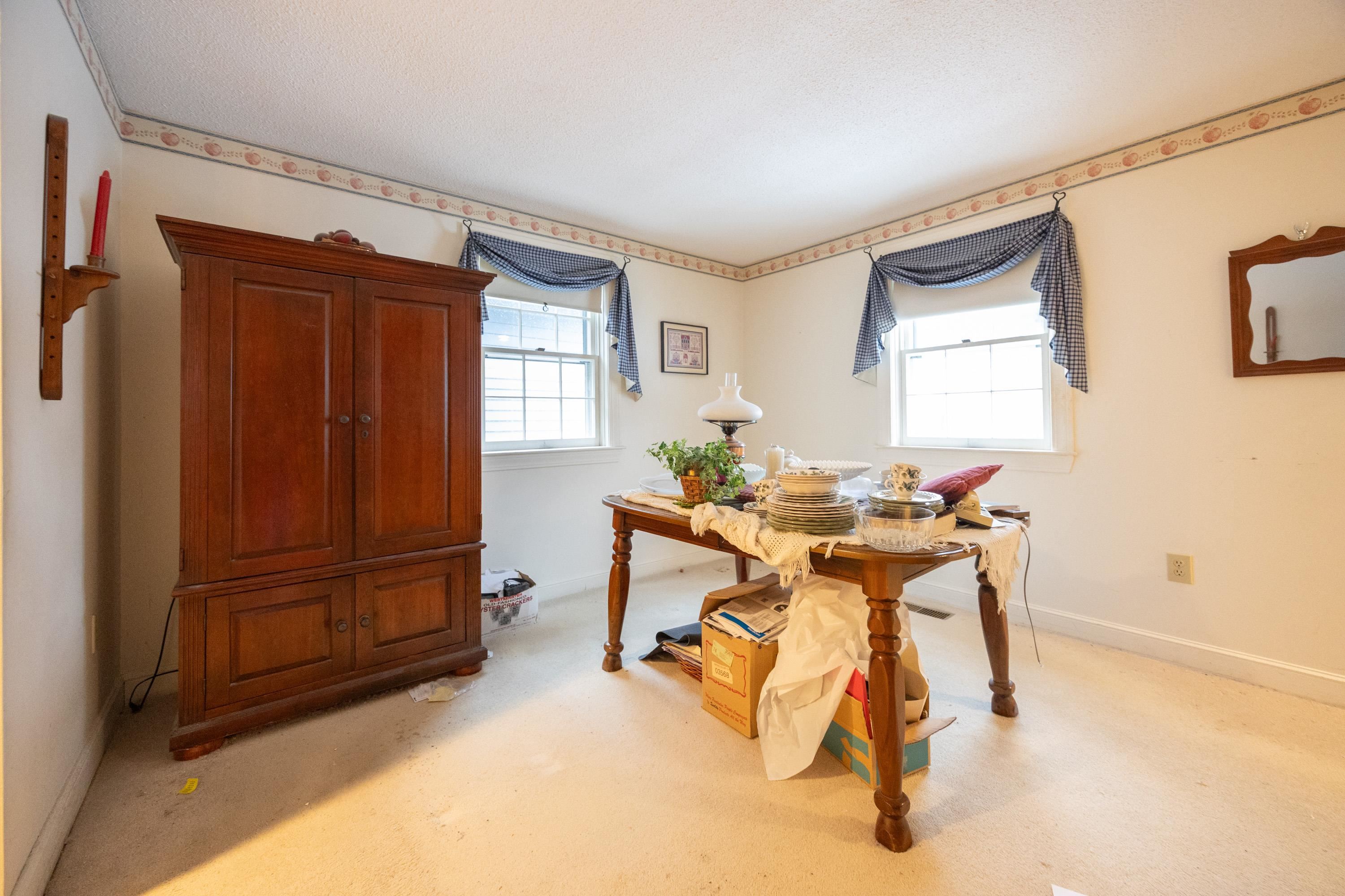 232 Winding Pond Road Londonderry, NH 03053 - Photo 15 of 39