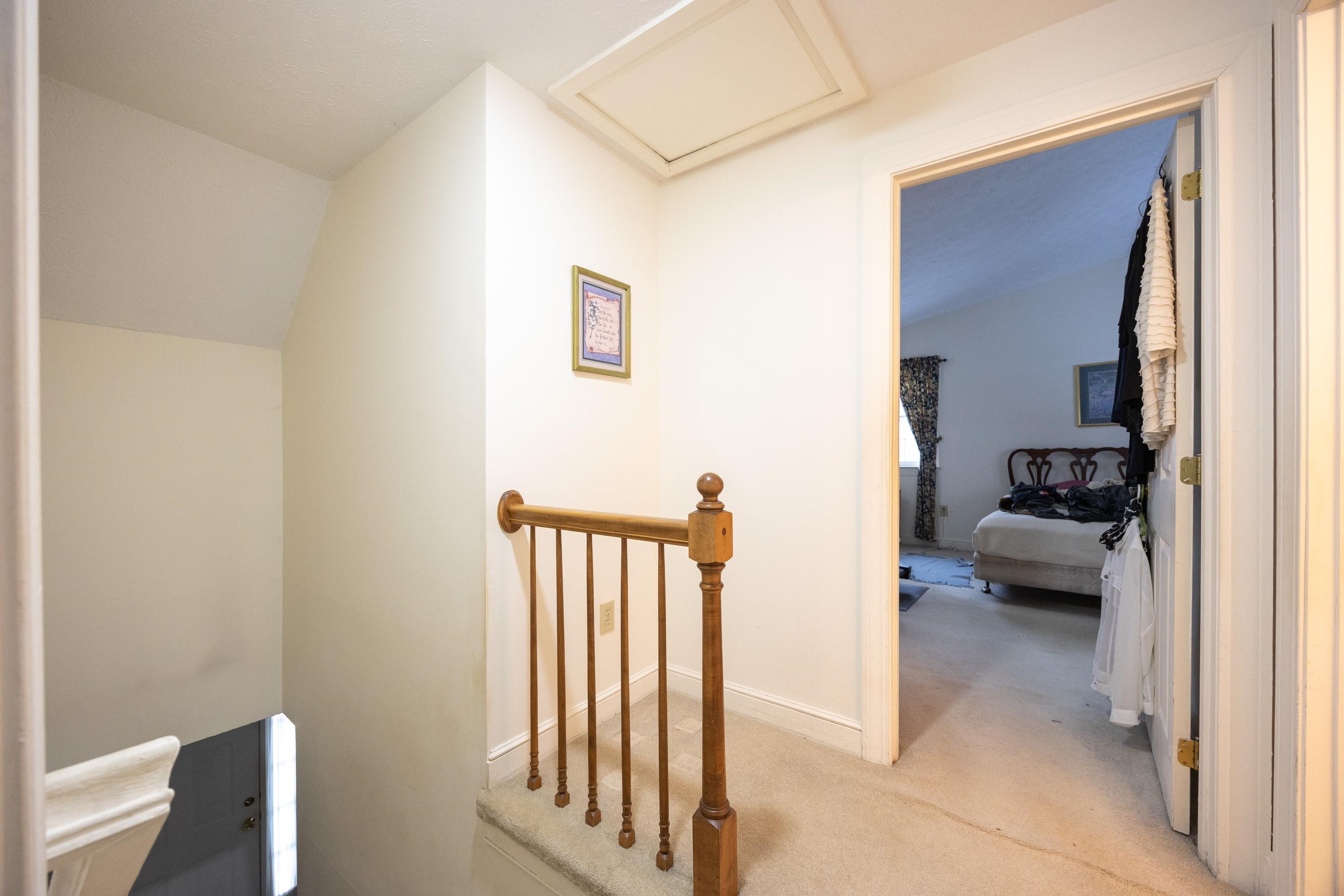 232 Winding Pond Road Londonderry, NH 03053 - Photo 16 of 39