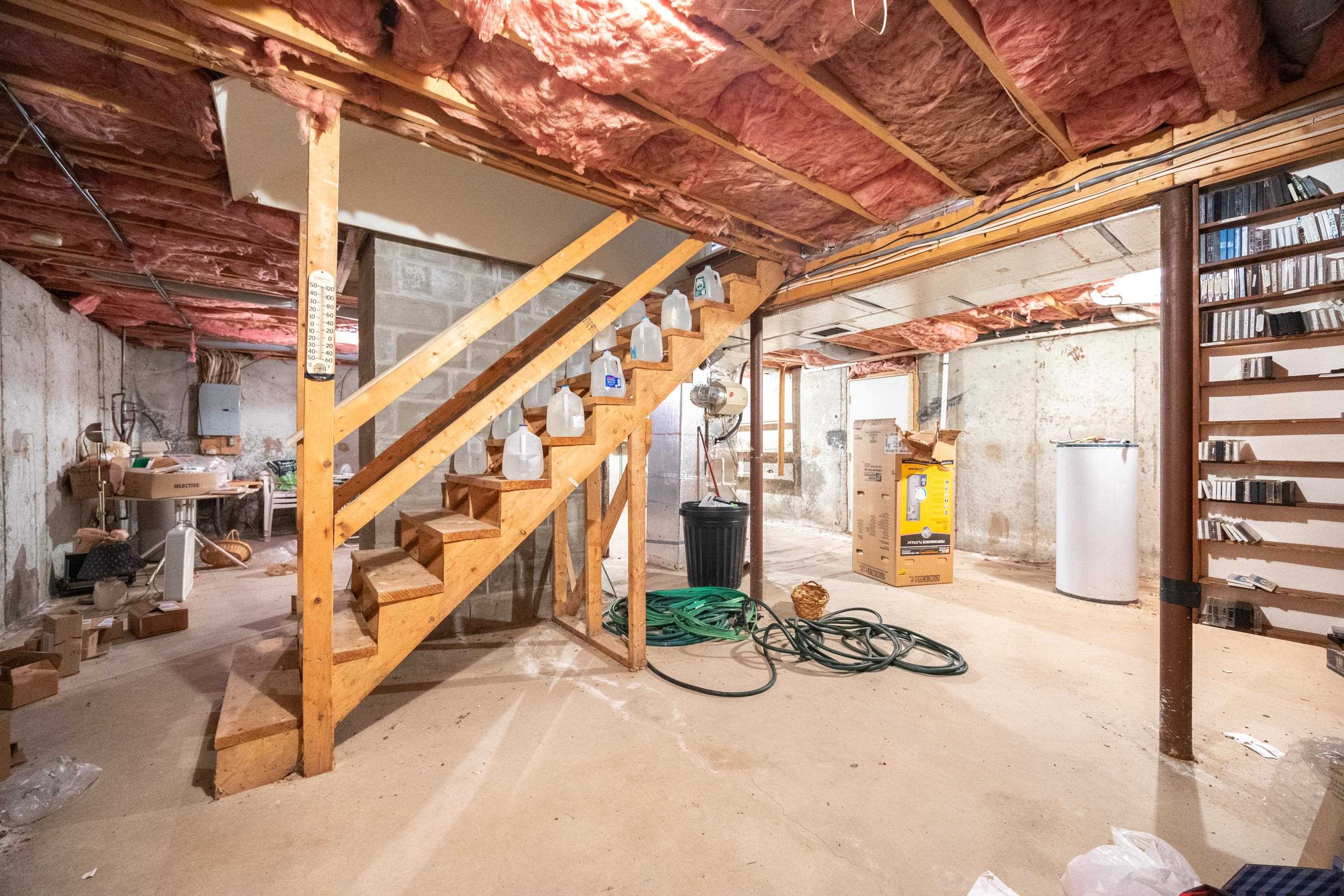 232 Winding Pond Road Londonderry, NH 03053 - Photo 23 of 39