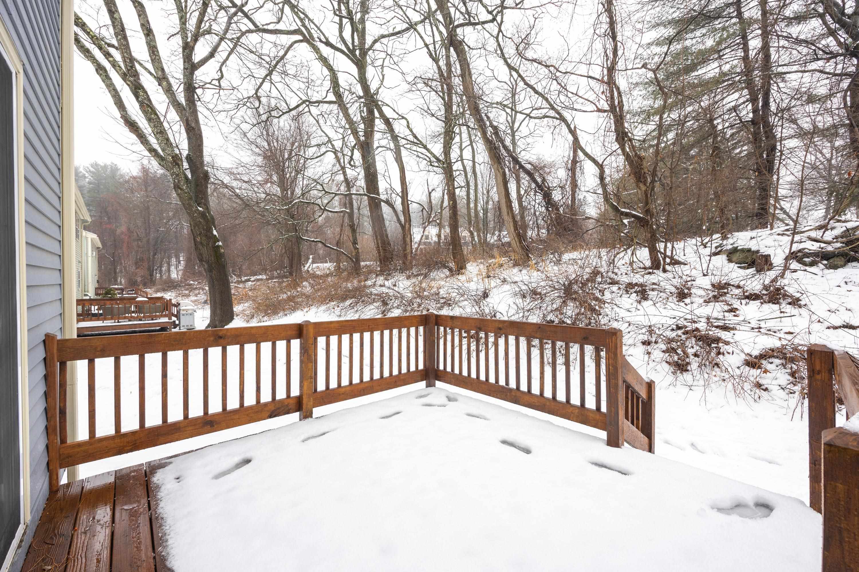 232 Winding Pond Road Londonderry, NH 03053 - Photo 31 of 39