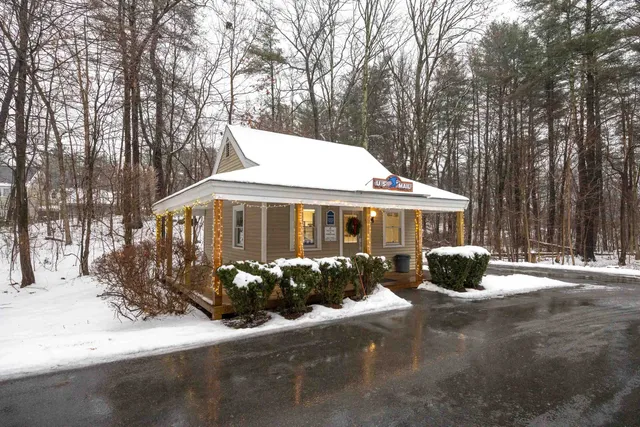 $399,000 | 232 Winding Pond Road, Londonderry, NH 03053