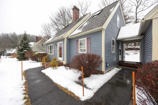 $399,000 | 232 Winding Pond Road, Londonderry, NH 03053