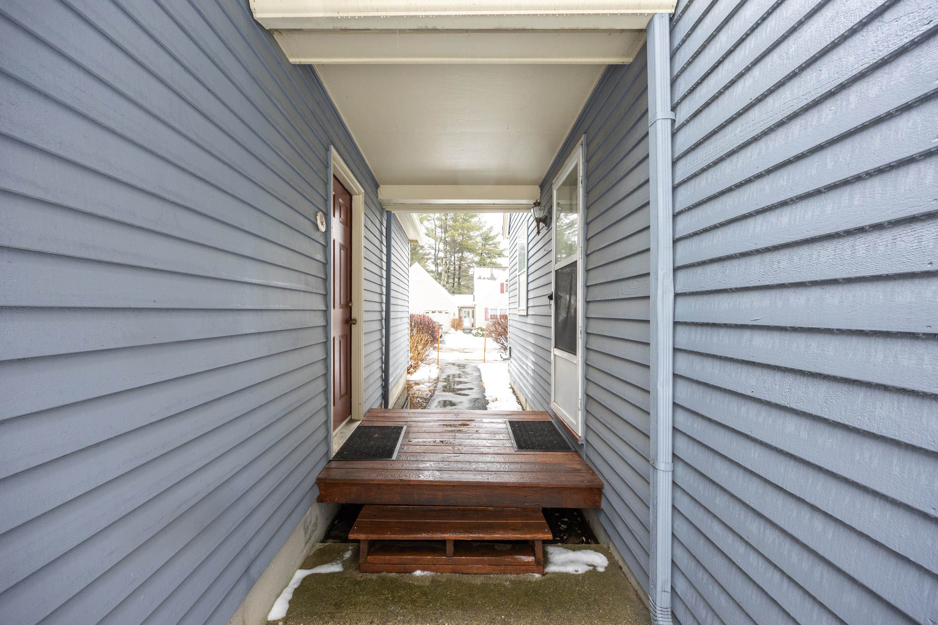 232 Winding Pond Road Londonderry, NH 03053 - Photo 6 of 39