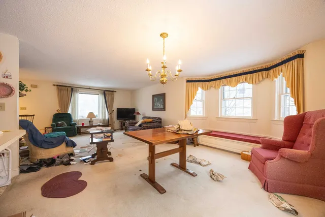 $399,000 | 232 Winding Pond Road, Londonderry, NH 03053