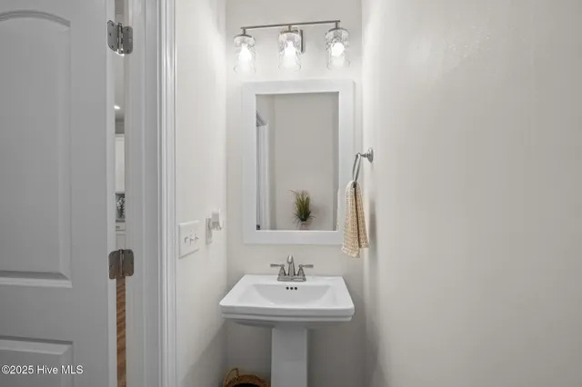 $609,900 | 160 Freedom Park Road, Beaufort, NC 28516