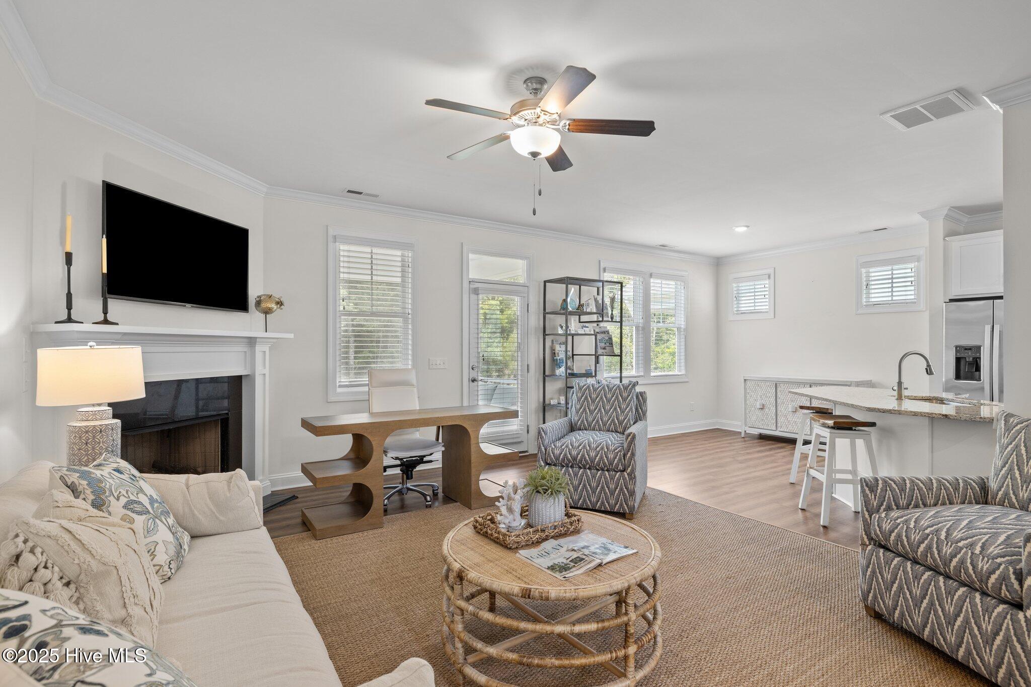 160 Freedom Park Road Beaufort, NC 28516 - Photo 8 of 29 Family room
