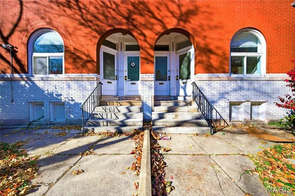 $430,000 | 3537 Giles Avenue, Unit 3537, St. Louis, MO 63116