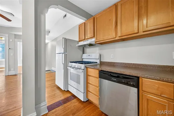 $430,000 | 3537 Giles Avenue, Unit 3537, St. Louis, MO 63116