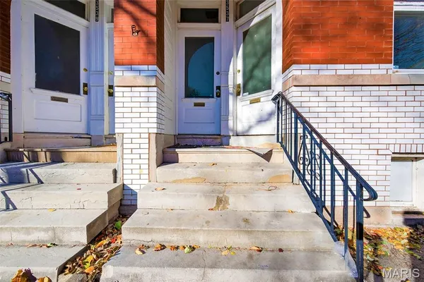 $430,000 | 3537 Giles Avenue, Unit 3537, St. Louis, MO 63116