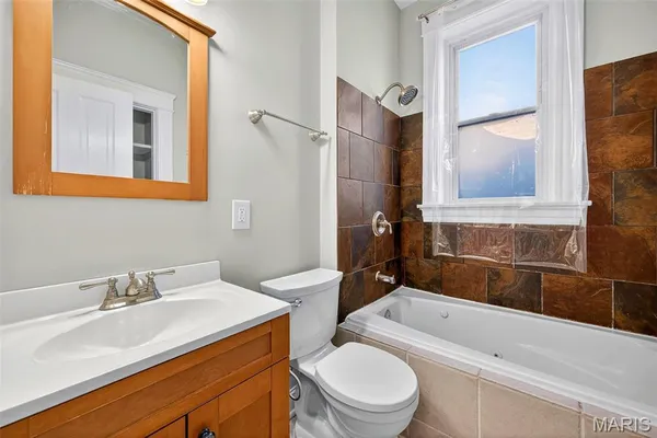 $430,000 | 3537 Giles Avenue, Unit 3537, St. Louis, MO 63116