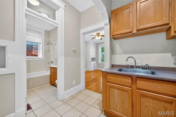 $430,000 | 3537 Giles Avenue, Unit 3537, St. Louis, MO 63116