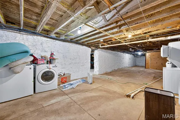 $430,000 | 3537 Giles Avenue, Unit 3537, St. Louis, MO 63116