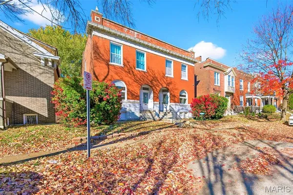 $430,000 | 3537 Giles Avenue, Unit 3537, St. Louis, MO 63116