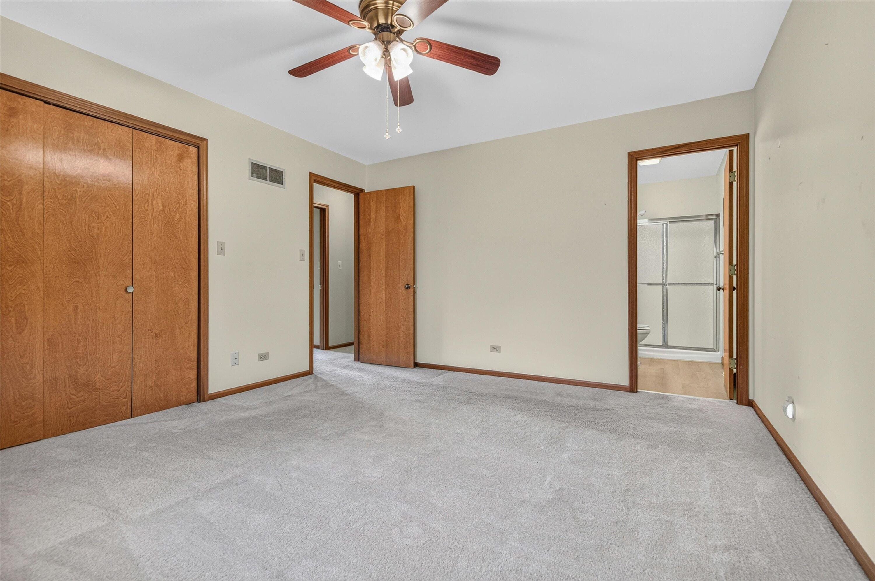 321 North True Street Griffith, IN 46319 - Photo 12 of 25 3000x1995