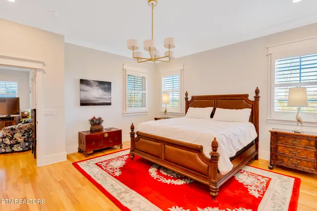 $969,900 | 1801 River Breeze Drive, Soddy Daisy, TN 37379