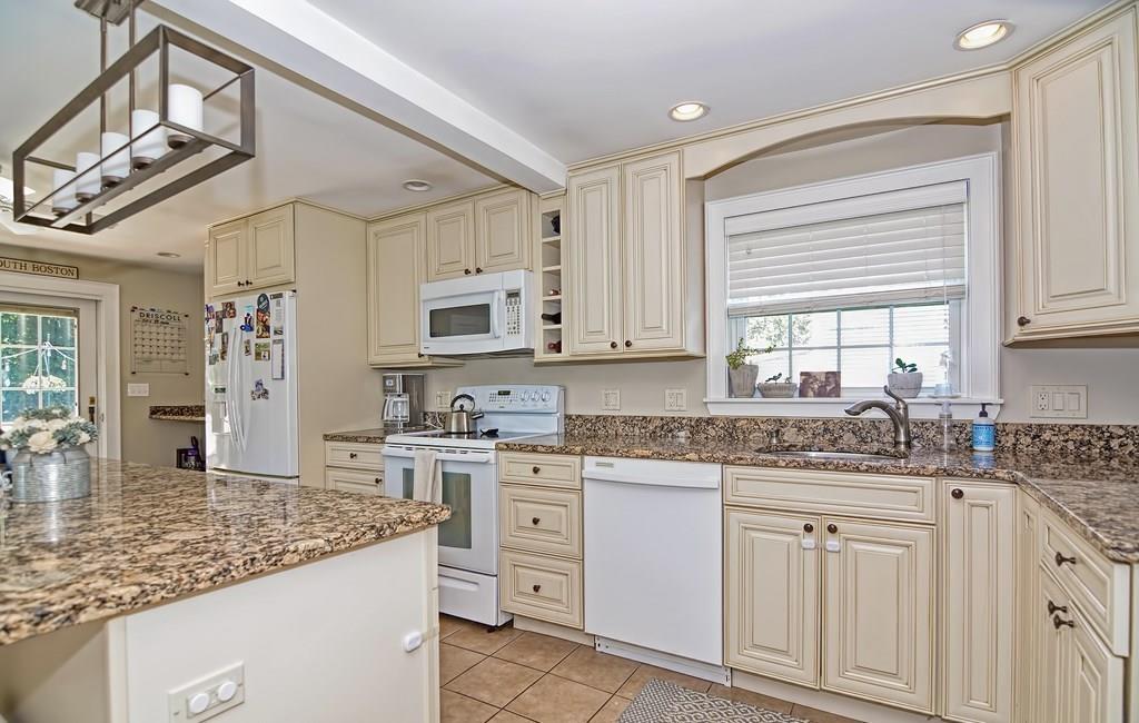 50 MacArthur Road Stoneham, MA 02180 - Photo 11 of 39 Gallery Image 11