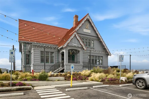 $380,000 | 2420 Grand Avenue, Unit 303, Everett, WA 98201