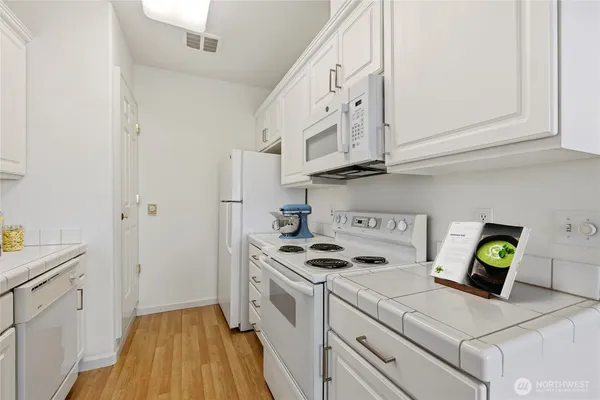 $380,000 | 2420 Grand Avenue, Unit 303, Everett, WA 98201