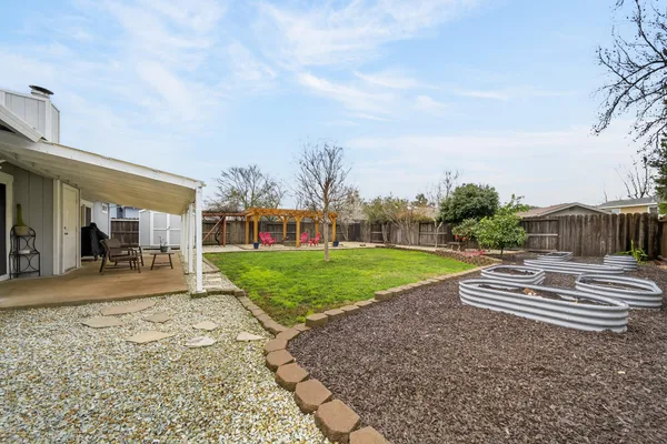 $384,000 | 1846 Kildare Drive, Redding, CA 96001