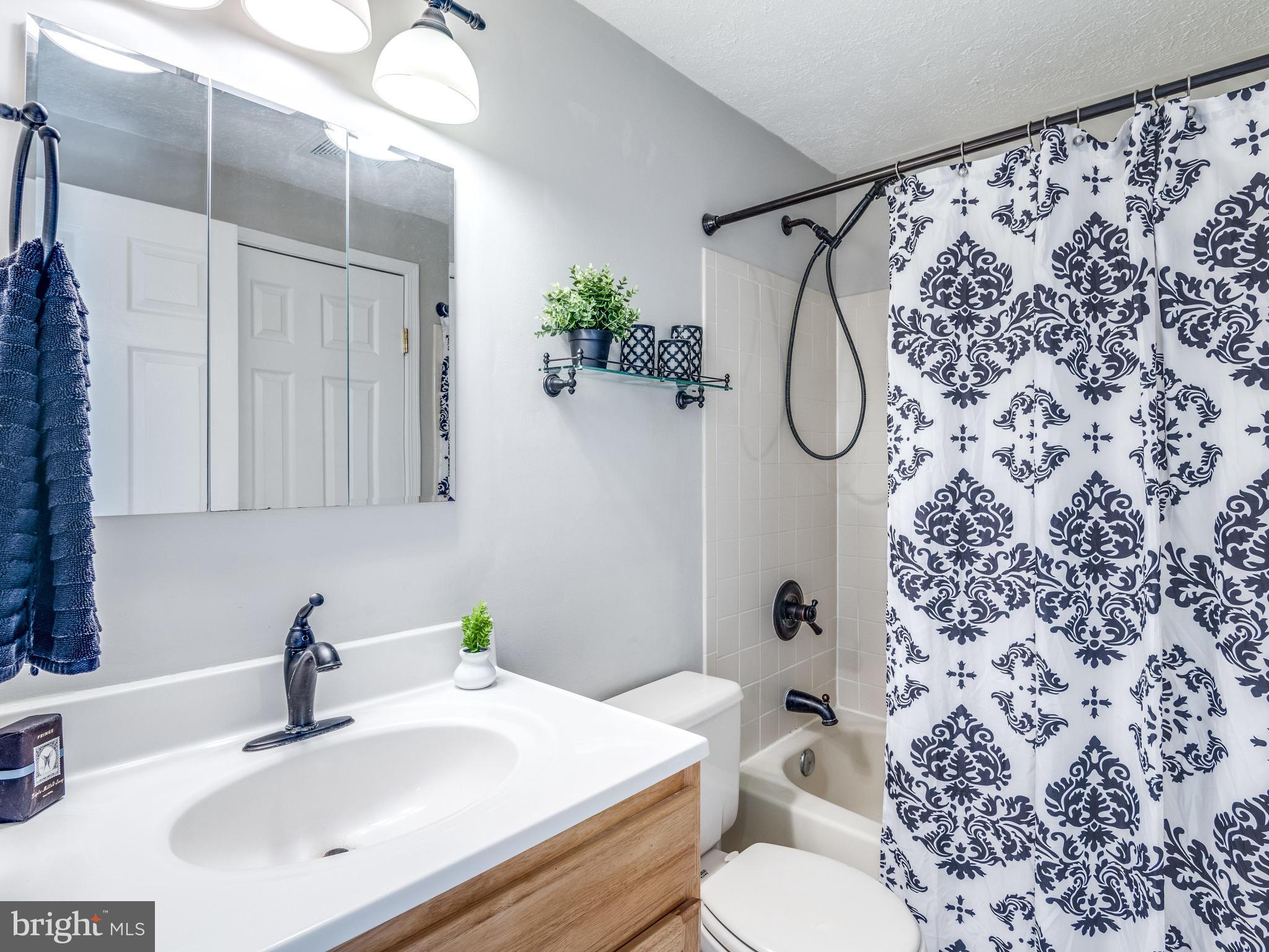 1954 Belmont Ridge Court Reston, VA 20191 - Photo 13 of 23 Bath