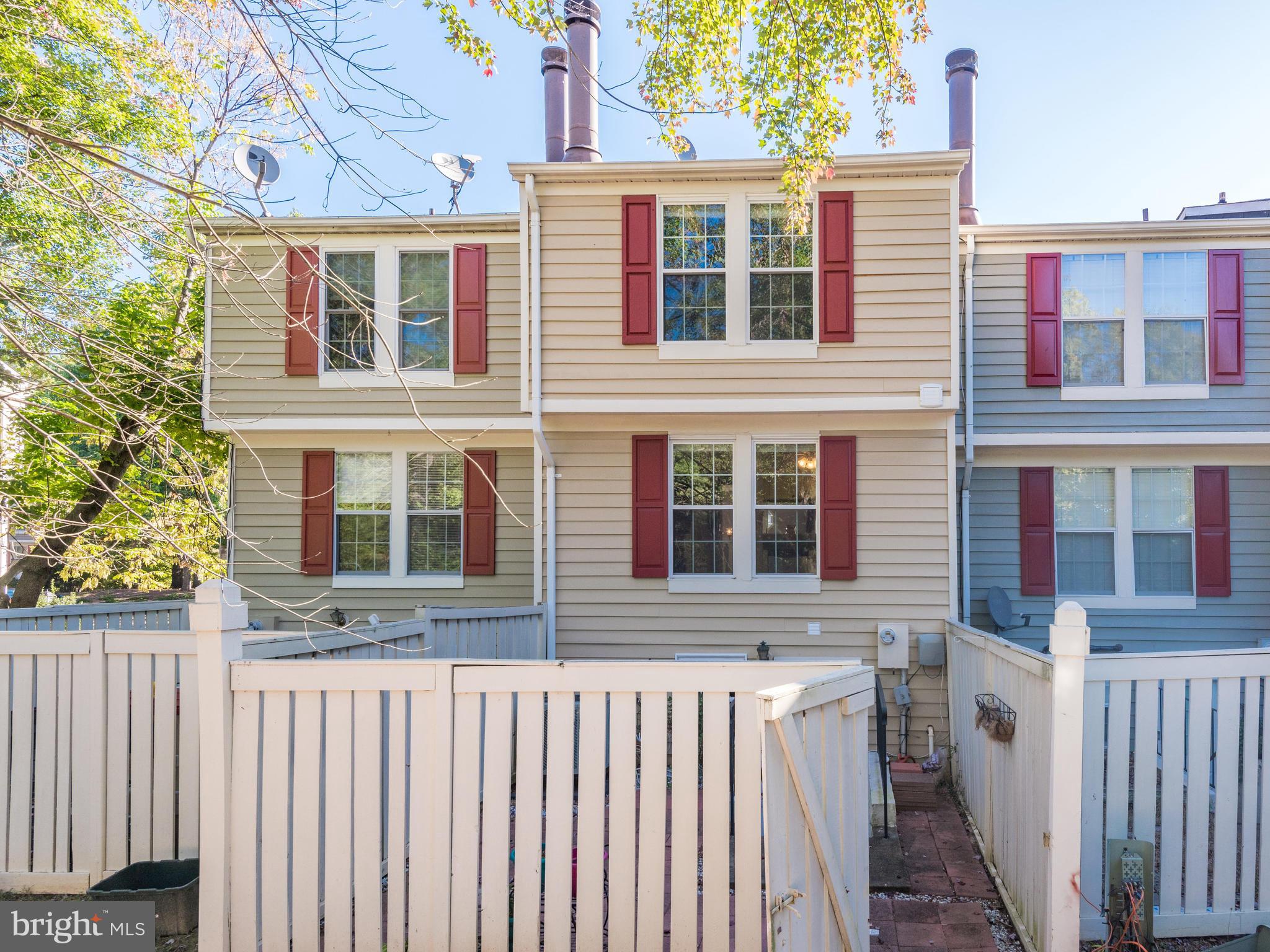 1954 Belmont Ridge Court Reston, VA 20191 - Photo 22 of 23 Exterior (Rear)