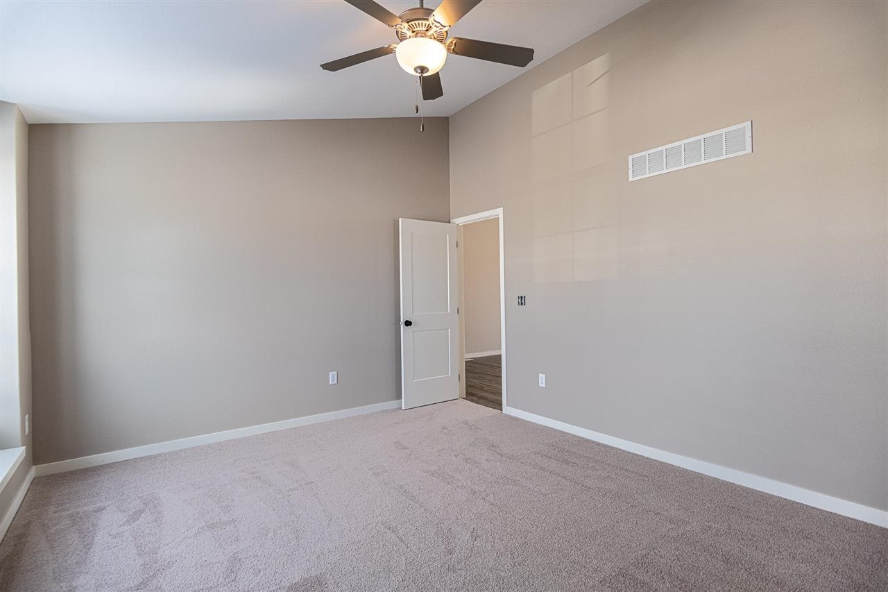 394 Maple Court Solon, IA 52333 - Photo 12 of 20 Gallery Image 12