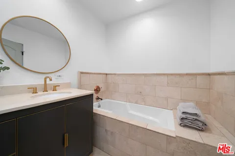 $815,000 | 10913 Whipple Street, Unit 205, Toluca Lake, CA 91602