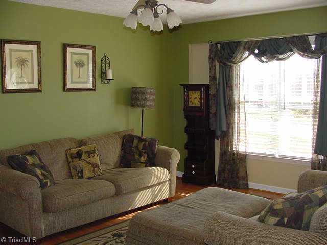 132 South Bridgewater Road Mount Airy, NC 27030 - Photo 3 of 9 Other. Livingroom with laminated wood floors!