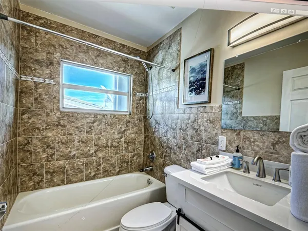 $5,500 | 141 Rutland Boulevard, West Palm Beach, FL 33405