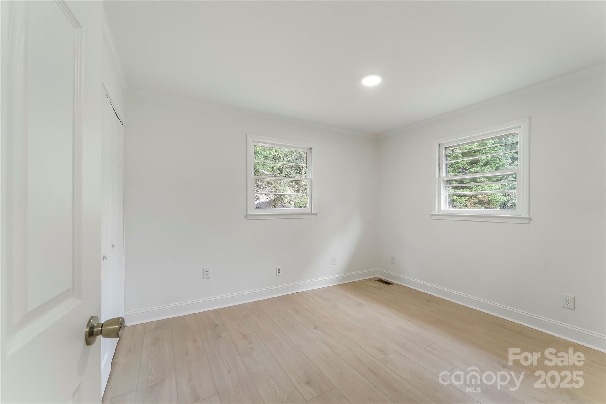 4146 Old State Road Newton, NC 28658 - Photo 10 of 26 an empty room with a window