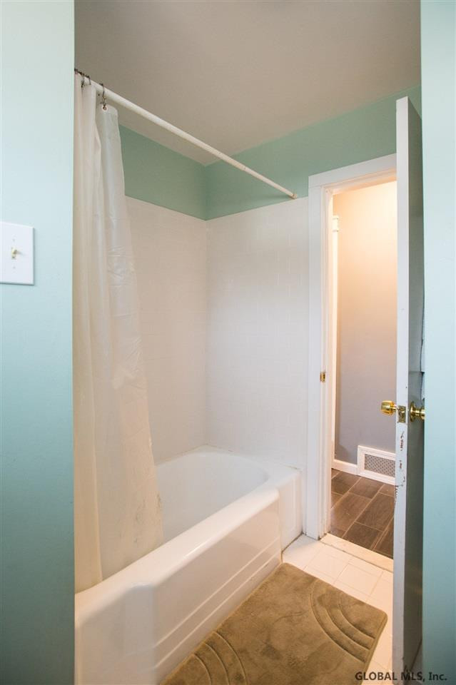16 Robinhood Road Albany, NY 12203 - Photo 11 of 21 Photo 11
