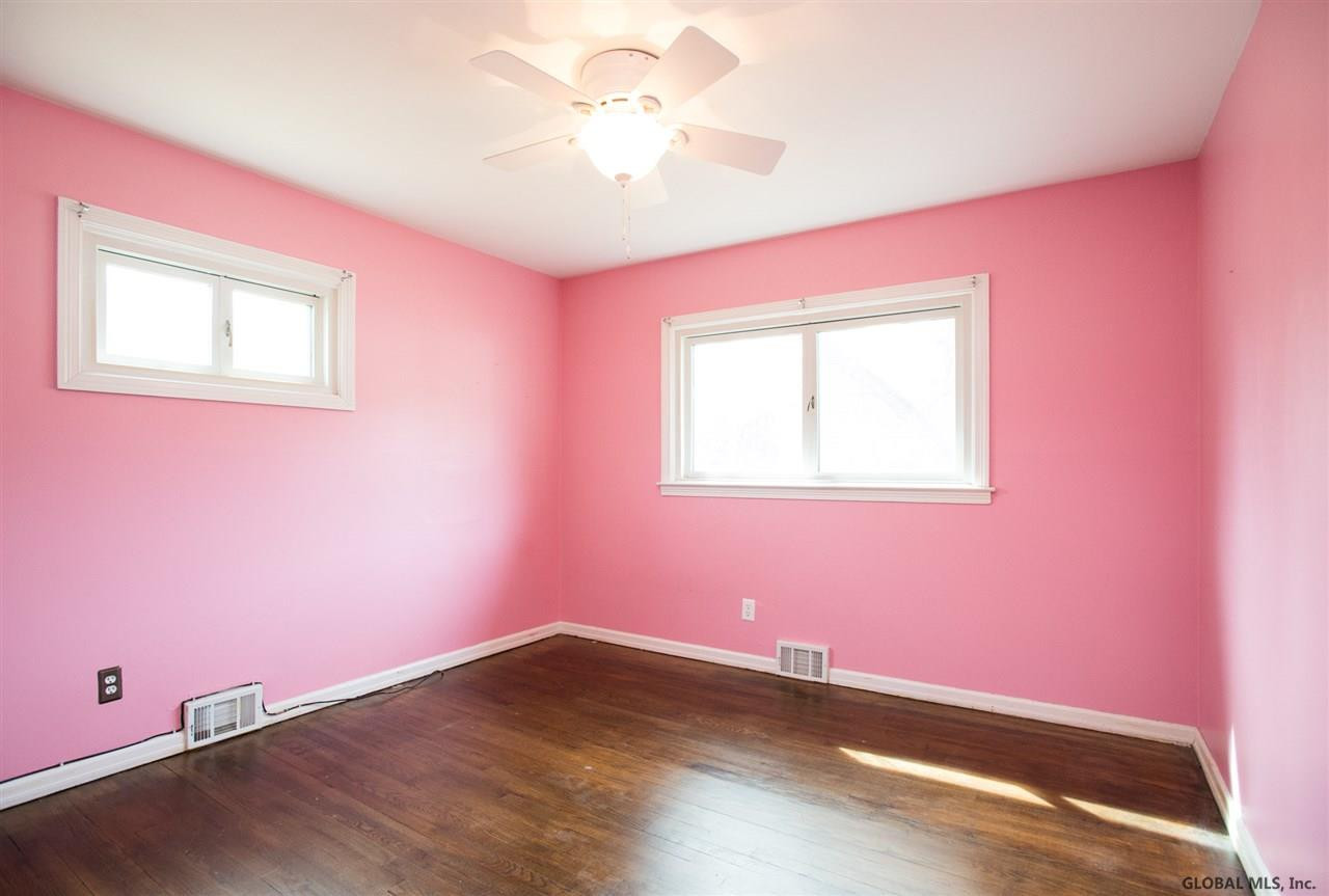 16 Robinhood Road Albany, NY 12203 - Photo 13 of 21 Photo 13