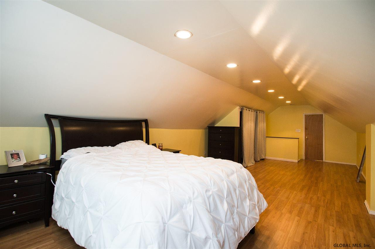 16 Robinhood Road Albany, NY 12203 - Photo 15 of 21 Photo 15