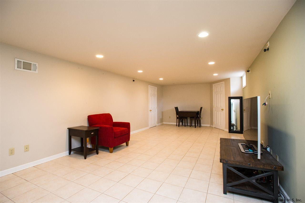 16 Robinhood Road Albany, NY 12203 - Photo 19 of 21 Photo 19