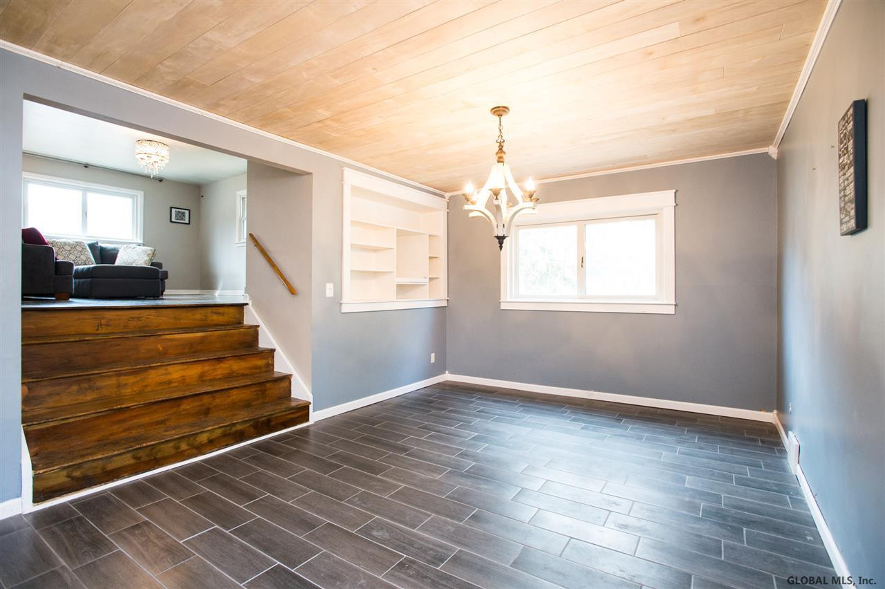 16 Robinhood Road Albany, NY 12203 - Photo 6 of 21 Photo 6