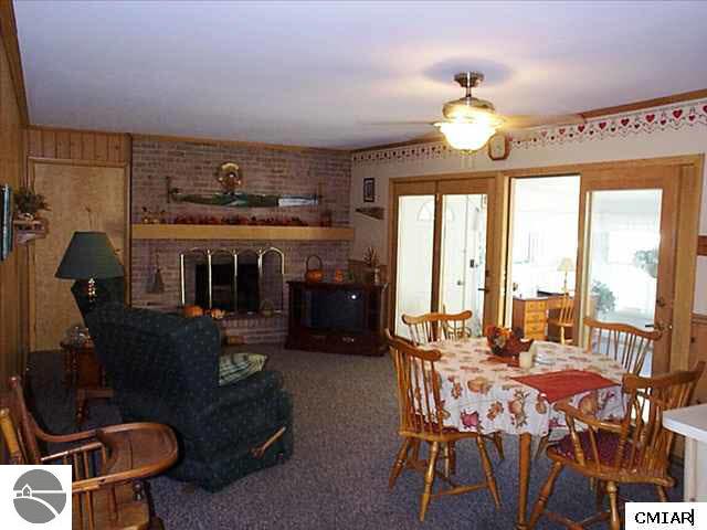 905 Falkirk Road Alma, MI 48801 - Photo 4 of 9 1771214-3.JPG