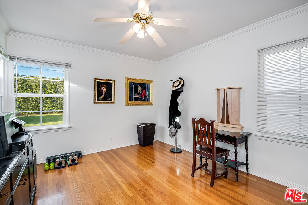 4227 Warner Boulevard Burbank, CA 91505 - Photo 26 of 41 a workspace with furniture hardwood and a window