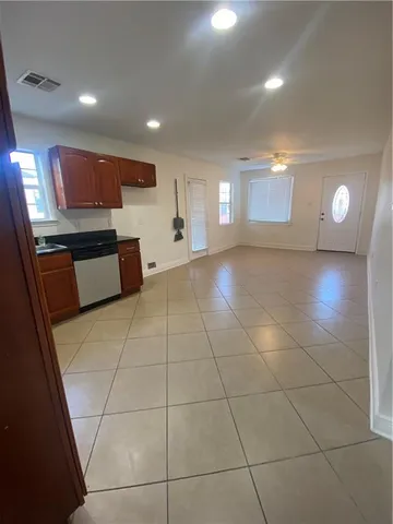 $1,500 | 6228 Warrington Drive, New Orleans, LA 70122