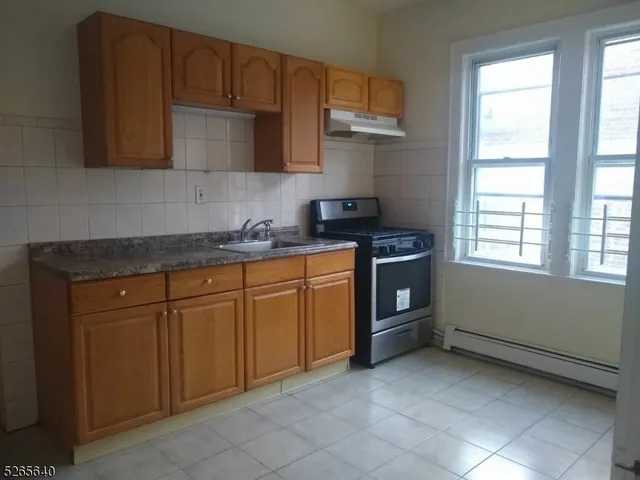 $2,400 | 326 Field Place, Unit 2R, Hillside, NJ 07205