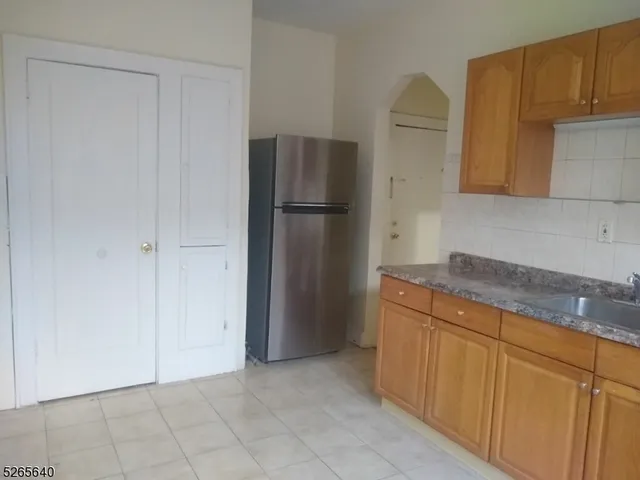 $2,400 | 326 Field Place, Unit 2R, Hillside, NJ 07205